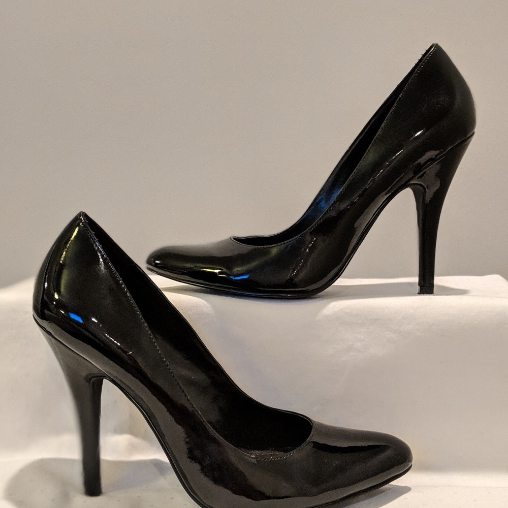 Aldo Patent Leather Heels. US size 8.